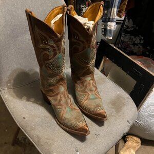 cowgirl boots